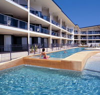 Boathouse Resort Tea Gardens - Accommodation 4U