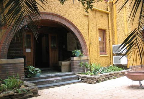 Burwood Bed & Breakfast - Accommodation 4U 2