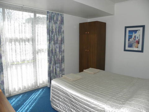 Capri Lodge Apartments - Accommodation 4U 5