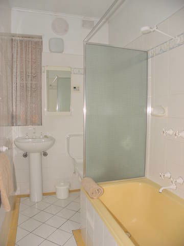 Capri Lodge Apartments - Accommodation 4U 9