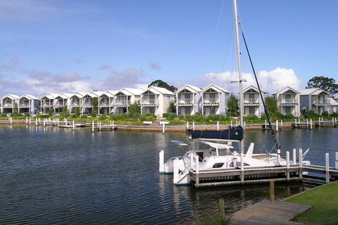 Captains Cove Waterfront Apartments - Accommodation 4U 1