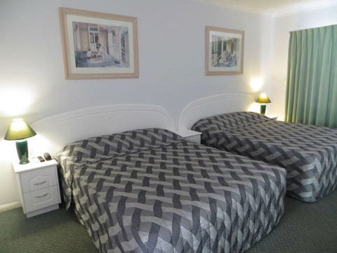 Charters Towers Heritage Lodge Motel - Accommodation 4U 7