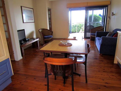 Club Yamba Luxury Hilltop Villas - Accommodation 4U 1