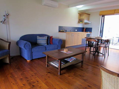 Club Yamba Luxury Hilltop Villas - Accommodation 4U 3