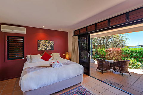 Club Yamba Luxury Hilltop Villas - Accommodation 4U 12