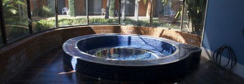 Crystal Fountain Motel - Accommodation 4U 2
