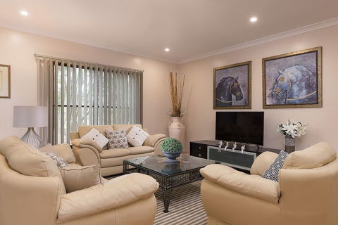 Jacaranda Cottages - Accommodation 4U 9