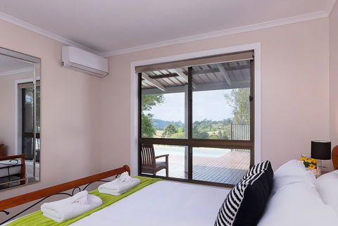 Jacaranda Cottages - Accommodation 4U 12