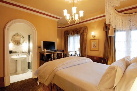 Craig's Royal Hotel Ballarat - Accommodation 4U 1