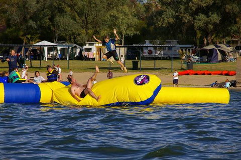 Discovery Holiday Parks - Lake Bonney - Accommodation 4U 5