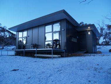 Razorback 6 - Accommodation 4U 0