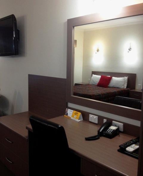 Econolodge Heritage Inn - Accommodation 4U 7
