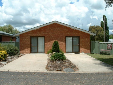 Fossicker Caravan Park - Accommodation 4U 0
