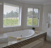 Ghost Riders Vineyard Lodge - Accommodation 4U