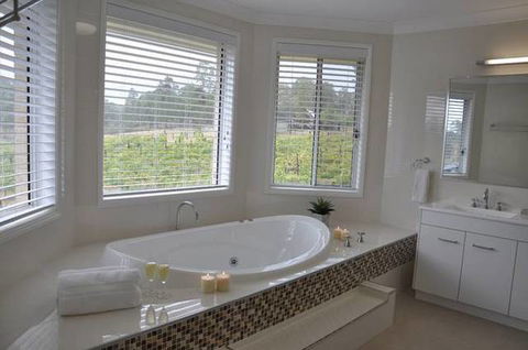 Ghost Riders Vineyard Lodge - Accommodation 4U 0