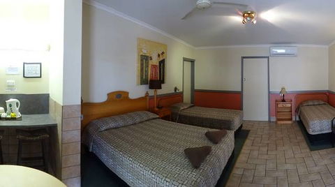 Gin Gin Central Motel - Accommodation 4U 2