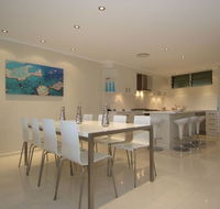 Hamilton Island Private Apartment - Poinciana - Accommodation 4U