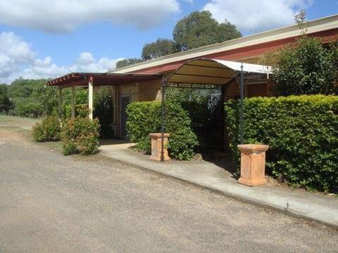 Hilldrop Motor Inn - Accommodation 4U 2