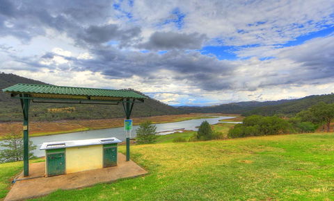 Inland Waters Holiday Park Mookerawa Waters - Accommodation 4U 0