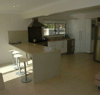 Joylaine Beach House - Accommodation 4U