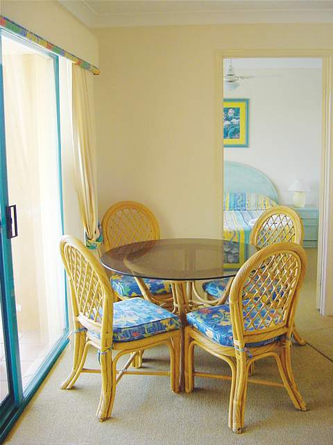 Karana Palms Self Contained Apartments - Accommodation 4U 1