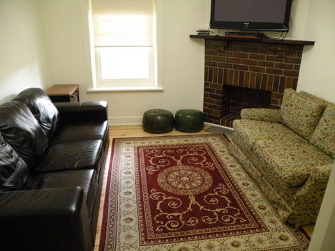 MacDonnell House (Naracoorte Cottages) - Accommodation 4U 7