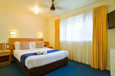 Pacific Palms Resort - Accommodation 4U 2