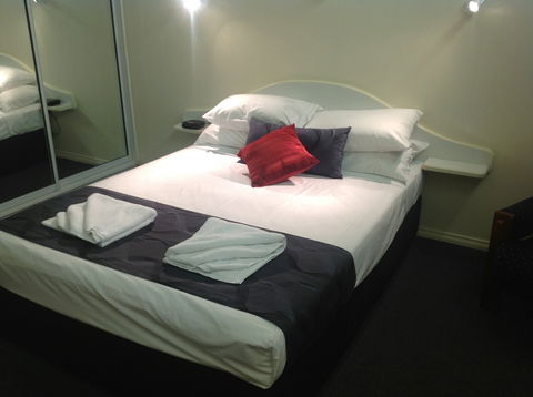 Parkside Motel & Licensed Restaurant - Accommodation 4U 0