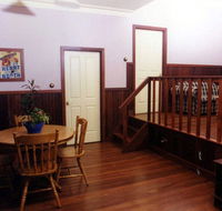 Pemberton Old Picture Theatre Holiday Apts - Accommodation 4U