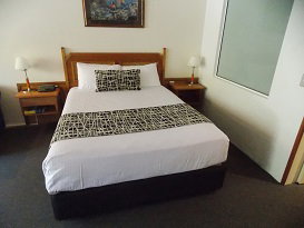 Quality Inn The Willows - Accommodation 4U 7