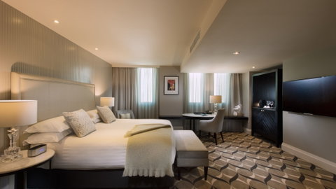 Mayfair Hotel - Accommodation 4U 6