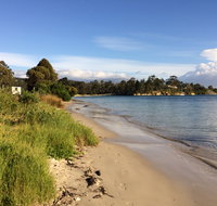 Snug Beach Cabin  Caravan Park - Accommodation 4U