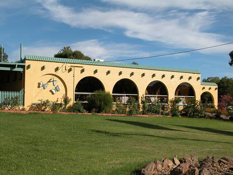 Tarcutta Halfway Motor Inn/Horse Hotel - Accommodation 4U 0