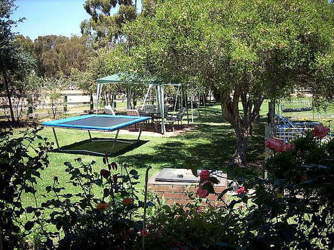 Tarcutta Halfway Motor Inn/Horse Hotel - Accommodation 4U 4