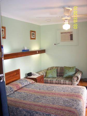 The Coachman Motor Inn - Accommodation 4U 1