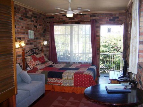 The Coachman Motor Inn - Accommodation 4U 2