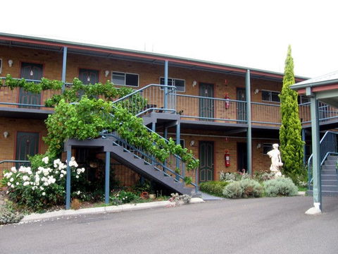 The Vines Motel & Cottages - Accommodation 4U 1