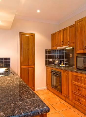 Tinaroo Lake Resort - Holiday Apartments - Accommodation 4U 7