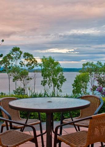 Tinaroo Lake Resort - Holiday Apartments - Accommodation 4U 9