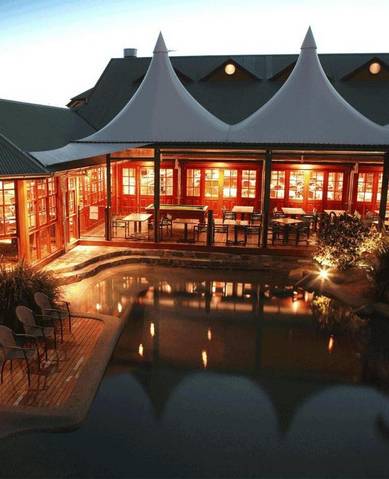 Tinaroo Lake Resort - Holiday Apartments - Accommodation 4U 10