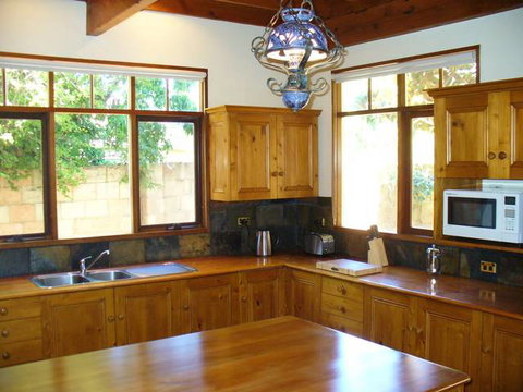 TRC House - Accommodation 4U 2