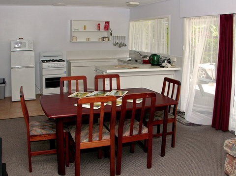 Tudor Apartments - Accommodation 4U 1