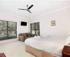 The 17th Tee - Accommodation 4U 3