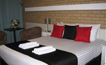 Golden Harvest Motor Inn - Moree - Accommodation 4U 0
