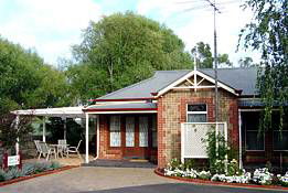 Amble In Self Contained Accommodation - Garden Retreat B & B - Accommodation 4U 0