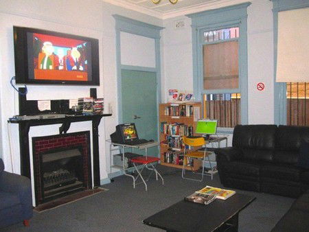 Blue Parrot Backpackers - Accommodation 4U 3