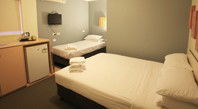 Snooze Inn - Accommodation 4U 1