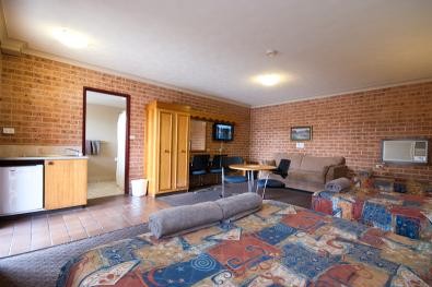 Blue Gum Motor Inn - Accommodation 4U 1