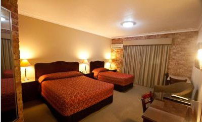 Endeavour Court Motor Inn - Accommodation 4U 2