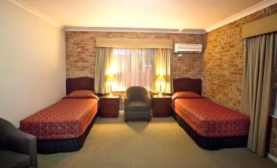 Endeavour Court Motor Inn - Accommodation 4U 5